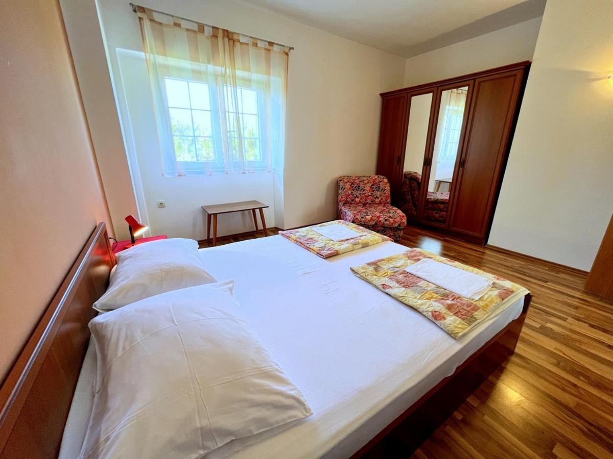 Miramar Apartments Банёл Экстерьер фото