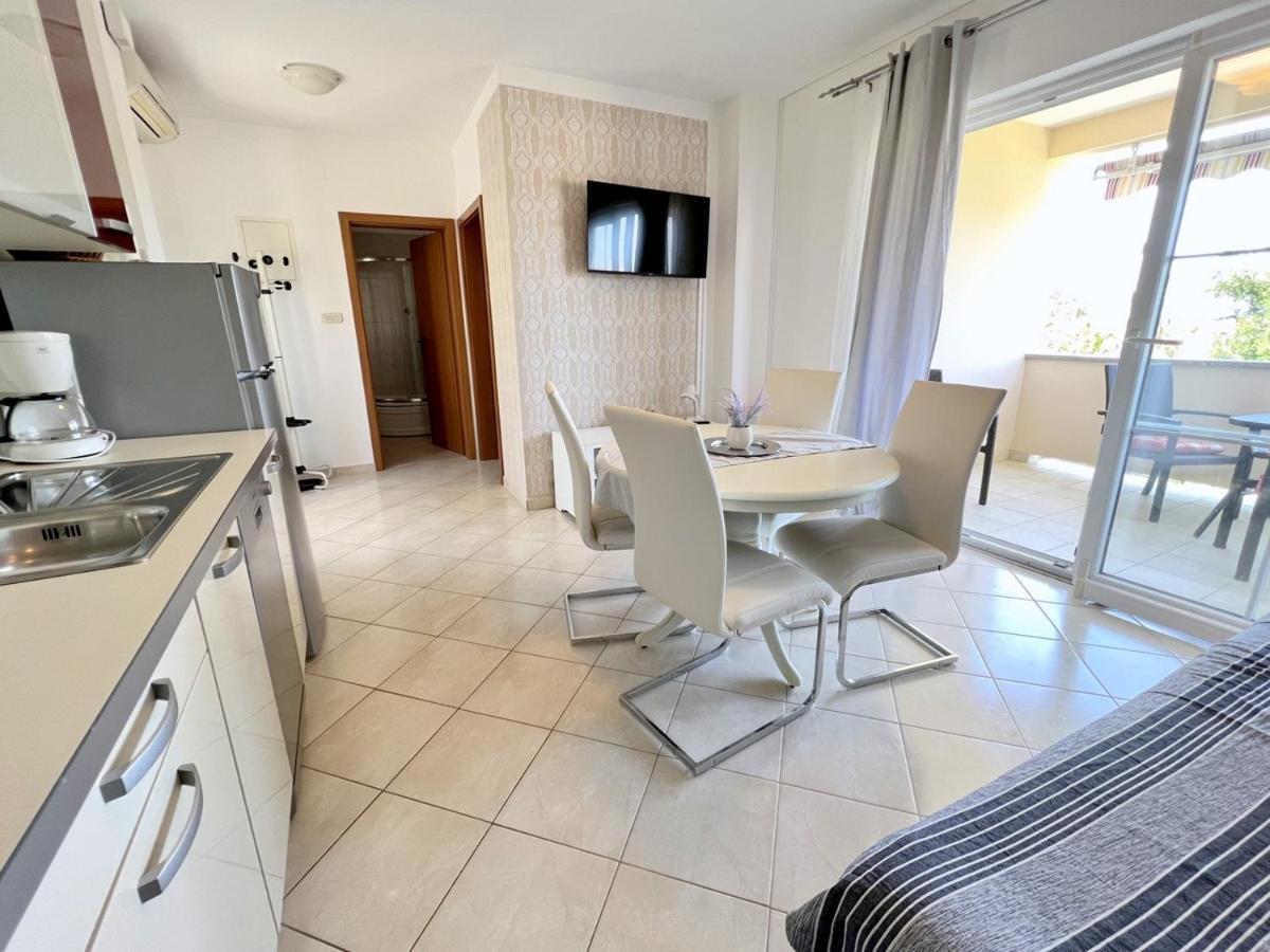 Miramar Apartments Банёл Экстерьер фото